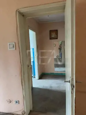 APARTAMENT CU 2 CAMERE DE VÂNZARE LA 81000 € ÎN ZONA COSTIN GEORGIAN