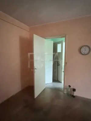 APARTAMENT CU 2 CAMERE DE VÂNZARE LA 81000 € ÎN ZONA COSTIN GEORGIAN - imagine 4