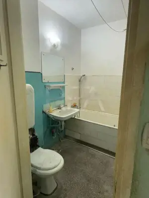 APARTAMENT CU 2 CAMERE DE VÂNZARE LA 81000 € ÎN ZONA COSTIN GEORGIAN - imagine 7