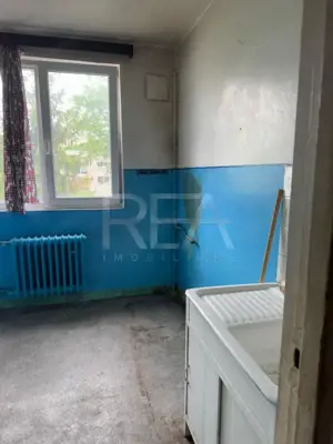 APARTAMENT CU 2 CAMERE DE VÂNZARE LA 81000 € ÎN ZONA COSTIN GEORGIAN - imagine 2