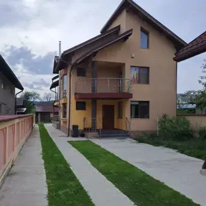 Casă de lux de vânzare în Pucioasa  - imagine 6