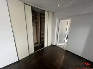 Apartament 2 camere, etaj 8, lift nou, zona Piata Unirii- scoala 9 - imagine 12