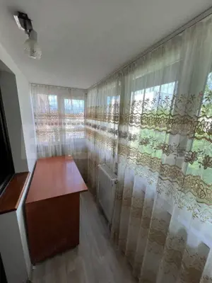  Apartament 3 camere decomandat, 73 mp – zona 9 Mai - imagine 4