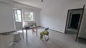 Inchiriez apartament doua camere nemobilat, Pitesti, Exercitiu