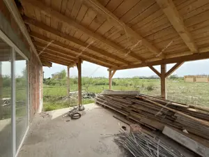 Casa la rosu dispusa pe Parter | 740 Teren | Sag - imagine 5 Casa la rosu dispusa pe Parter | 740 Teren | Sag - imagine 5