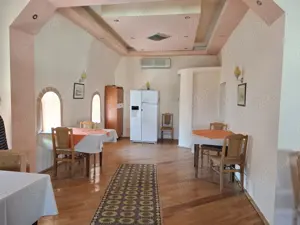 Hotel ultracentral de vanzare , ideal investitie! - imagine 4