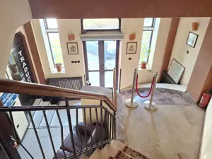 Hotel ultracentral de vanzare , ideal investitie! - imagine 5