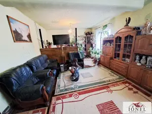 Casa de vanzare in Berghin -1600 mp teren 