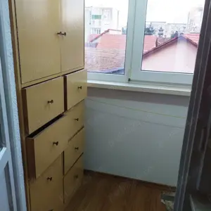 Vând apartament 3 camere zona Vlaicu - imagine 5