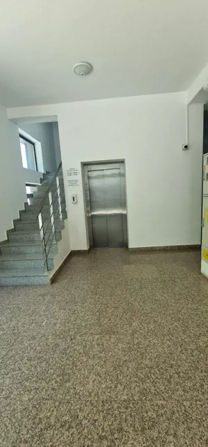 Faleza Nord apartament cu 3 camere, vedere la mare. - imagine 18