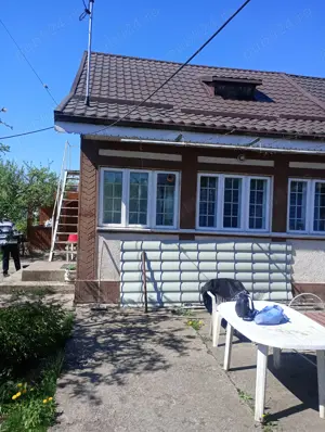 Caciulesti casa si teren 1500 mp. intravilan