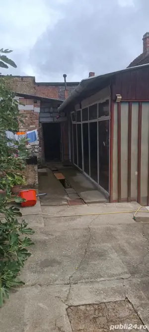 CASĂ de vanzare in ORAVIȚA - imagine 9