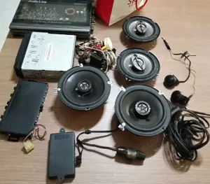 Amplificator Karaoke autocar 2 microfoane 4 boxe - imagine 3