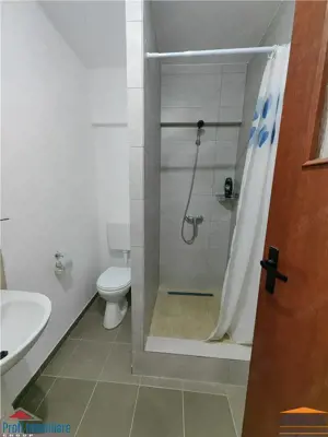 Spatiu de birouri sau cazare muncitori - imagine 2