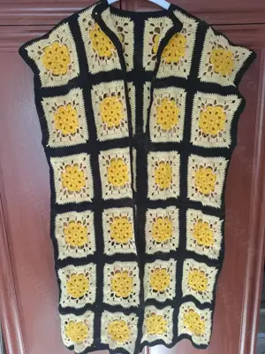 Vesta de dama, crosetata manual