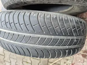 Vind doua cauciucuri 195/65/15 pentru Ford Focus