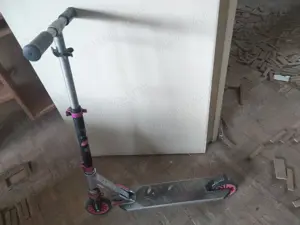 Vând trotineta 