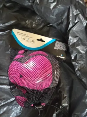 Vând accesorii role