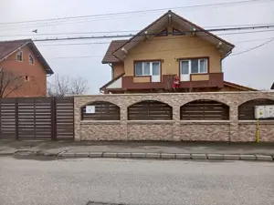 Casă de vânzare zona Sisesti