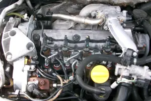 dezmembrez renault megan 2 motor 1,5 - 1,9 dci break berlina hatchback - imagine 6