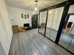 Apartament 3 camere etajul 2 - imagine 3