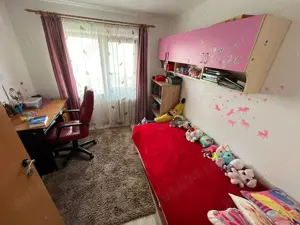 Apartament 3 dormitoare și living - imagine 4