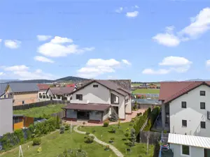 Comision 0% Vila superba in Sanpetru  5 camere si teren de 1644 mp - imagine 2