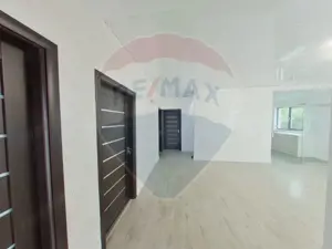 Casă / Vilă cu 4 camere de vânzare în zona Nord-Est - imagine 9