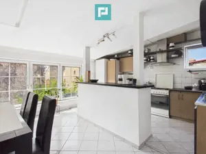 Apartament spațios în clădire ultracentrală - imagine 3