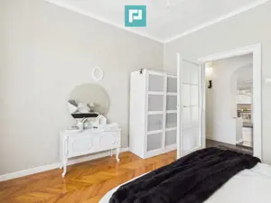 Apartament spațios în clădire ultracentrală - imagine 8