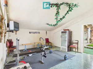 Spatiu comercial central Arad - imagine 8