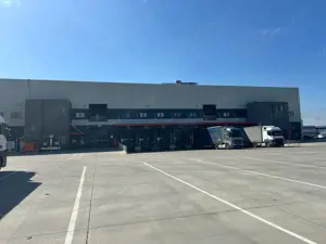 Spațiu cu rafturi pentru Logistică/Depozitare - imagine 2
