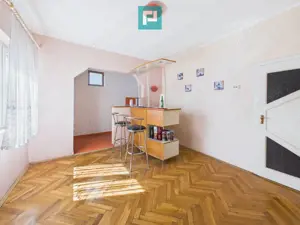 Casă cu 7 camere, ideală pentru familie, Grădiște - imagine 10
