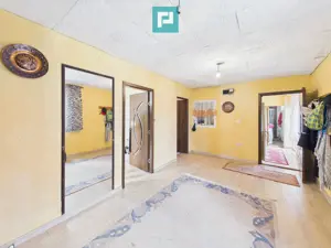 Casă cu 7 camere, teren generos in  Vladimirescu - imagine 5 Casă cu 7 camere, teren generos in  Vladimirescu - imagine 5