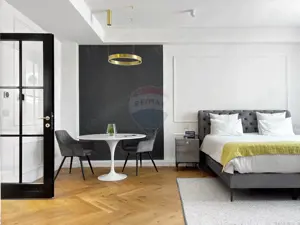 Vedere directă spre Piața Unirii, finisaje lux - afacere la cheie