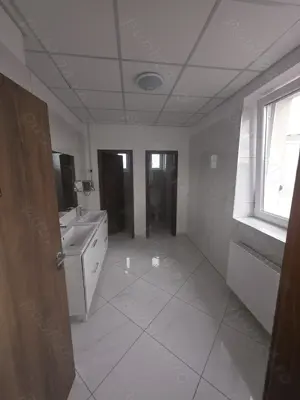 Inchiriez cladire de birouri - imagine 4