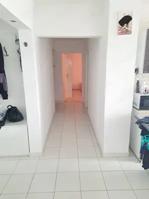 Apartament cu 3 camere in zona Rogerius - Oradea (106 mp) - imagine 10