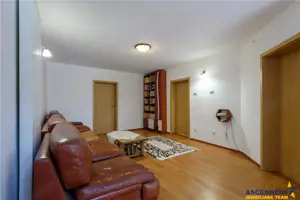 FILM! Vila impozanta,pretabila pe segmentul comercial  servicii,Tractorul,Brasov - imagine 19