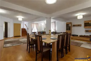 FILM! Vila impozanta,pretabila pe segmentul comercial  servicii,Tractorul,Brasov - imagine 13