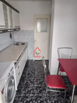 Apartament cu o camera,  Decomandat, Nicolina, Bulevard - imagine 3