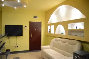 Apart. 2 camere bloc nou, Rogerius (zona Lacu Rosu), et. 3, cu garaj subteran, boxa, lift - 138000 E - imagine 3