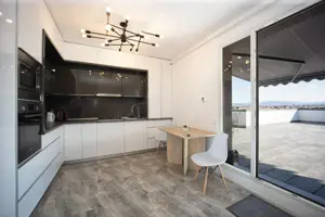 Apartament deosebit cu terasă panoramică – Sanpetru, Str. Sfinții Constantin - imagine 2