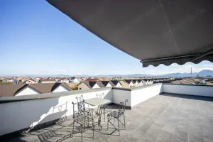 Apartament deosebit cu terasă panoramică – Sanpetru, Str. Sfinții Constantin