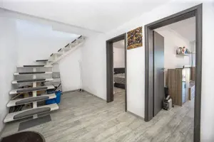 Apartament deosebit cu terasă panoramică – Sanpetru, Str. Sfinții Constantin - imagine 11