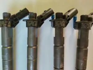 A6540700187 0445117048 Injector Mercedes A ,B ,C ,CLA ,CLS ,E ,GLA ,GLB ,GLC ,GLE ,Sprinter ,Vito 