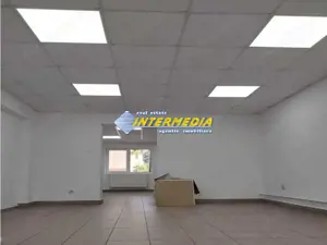 Inchiriere Spatiu Comercial 105 mp la Bulevard cu vad si parcare