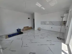 Apartament 2 camere.DECOMANDAT. Etaj 2. Zona Eso. Bloc Nou. Disponibil imediat. - imagine 5