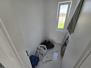 Apartament 2 camere.DECOMANDAT. Etaj 2. Zona Eso. Bloc Nou. Disponibil imediat. - imagine 12