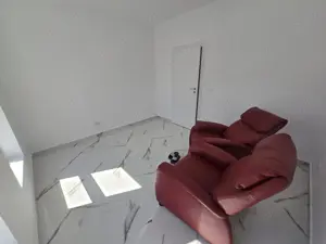 Apartament 2 camere.DECOMANDAT. Etaj 2. Zona Eso. Bloc Nou. Disponibil imediat. - imagine 9