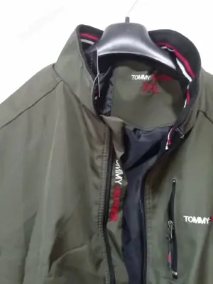 Geaca tommy hilfiger noua